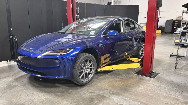 Массовые увольнения в Tesla связаны с отменой народного электромобиля за $25 000