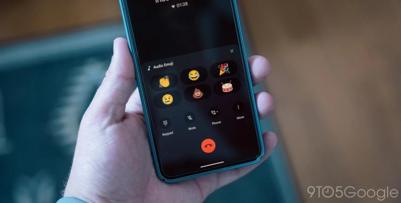 Google встроит в Android "фекальную кнопку" — это разнообразит телефонные разговоры