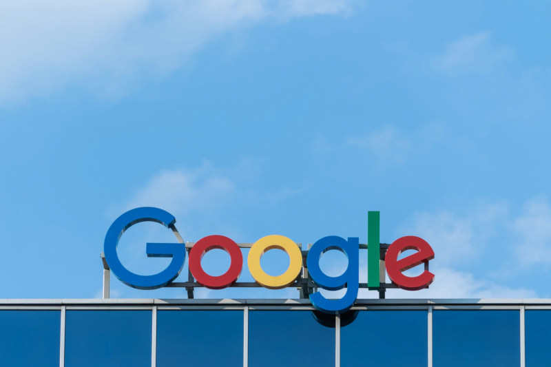 Google увеличила до $20 млрд выплату Apple, чтобы остаться стандартным поисковиком в Safari в 2022 году