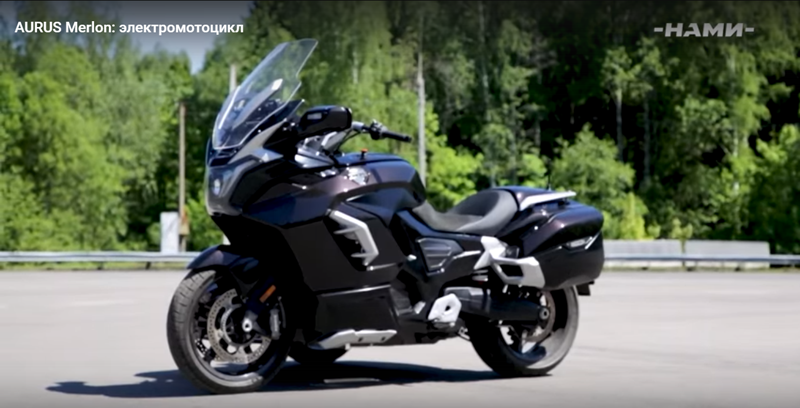 Стартовал предзаказ на российские электрические мотоциклы Aurus Merlon  такие вошли в кортеж Путина