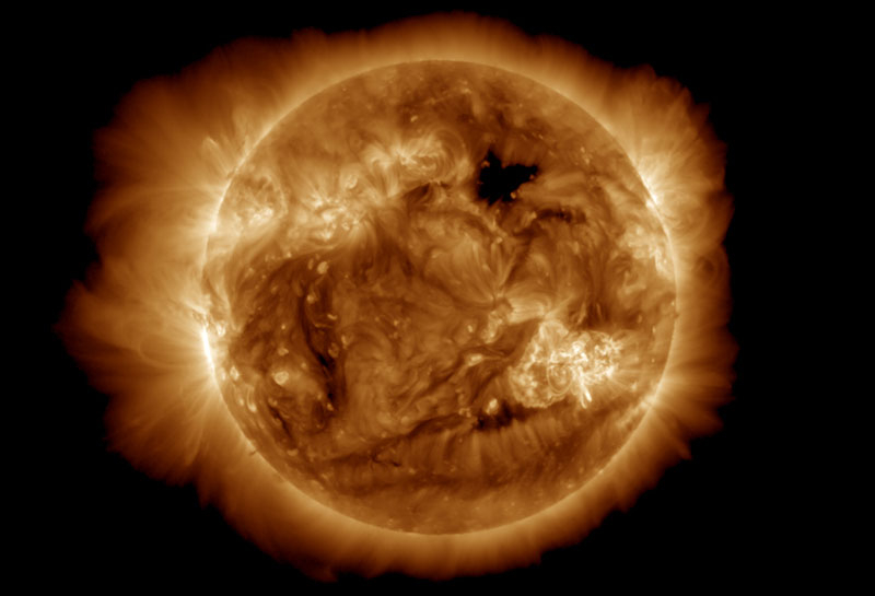  Солнце 10 мая 2024 года через ультрафиолетовые фильтры. Источник изображения: NOAA 