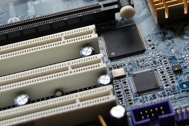 В PCIe 6.0 заложили механизм замедления и отключения линий при перегреве устройства