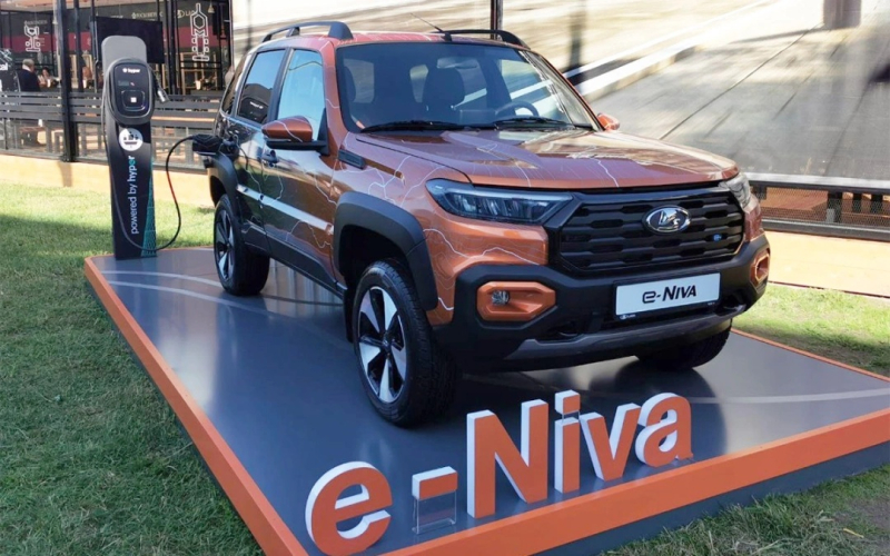 «АвтоВАЗ» показал электрическую Lada e-Niva Travel