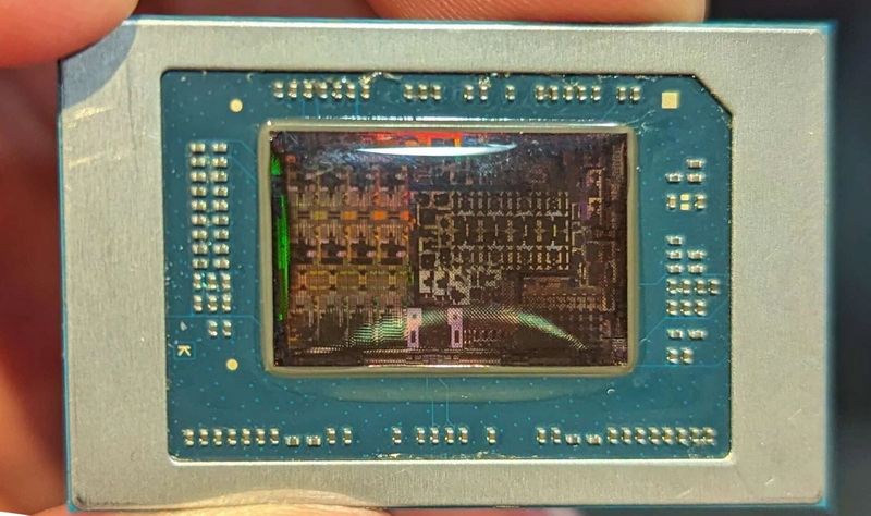 Энтузиасты показали, что находится внутри процессоров AMD Ryzen AI 300
