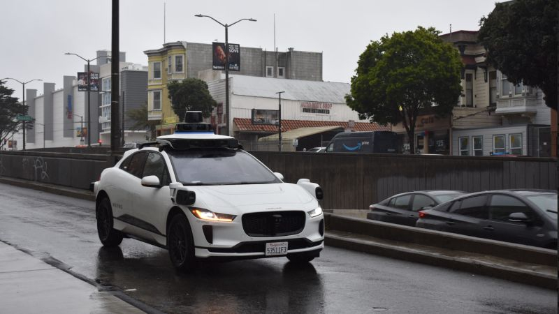 Waymo приступила к перевозкам на беспилотных такси на всей территории Сан-Франциско