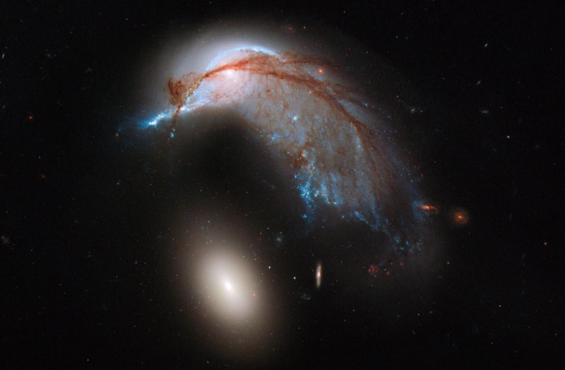  Сенимок тех же галактик телескопом «Хаббл» 