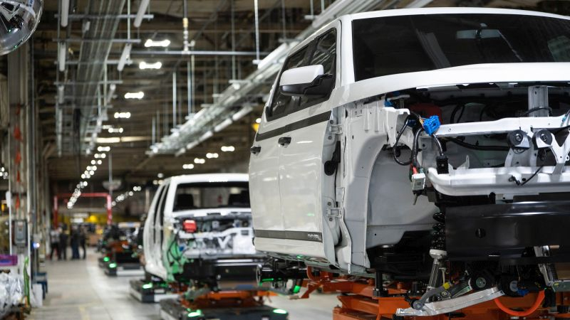 Foxconn начала строить в Китае завод по контрактному выпуску электромобилей