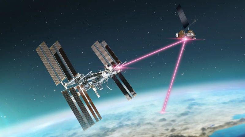 NASA с помощью лазеров передало 4K-видео с самолёта на МКС и обратно —  так готовятся к прямой трансляции высадки на Луну