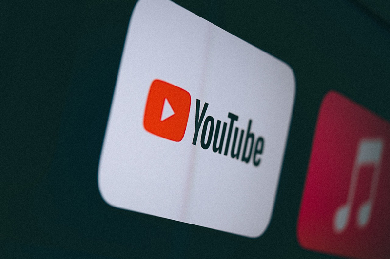 Участники рынка назвали причину замедления YouTube в России