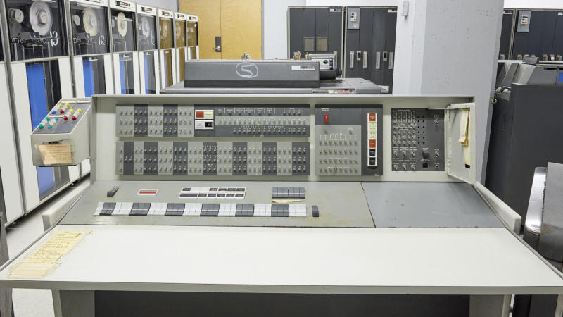    10-  IBM 7090  1959 ࠗ       