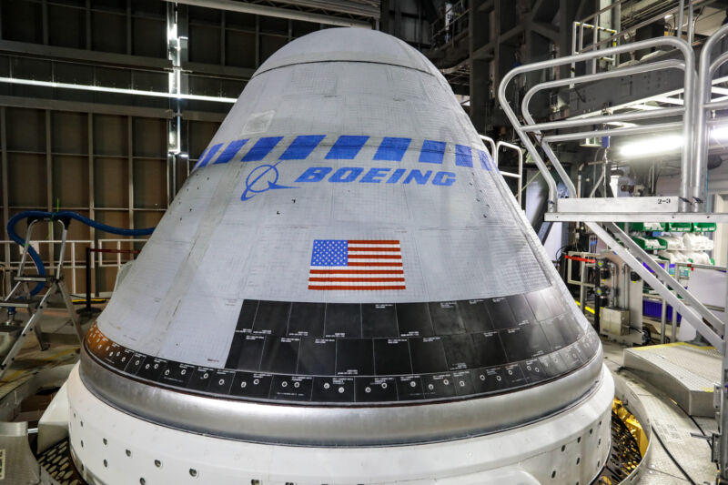 Boeing       Starliner     