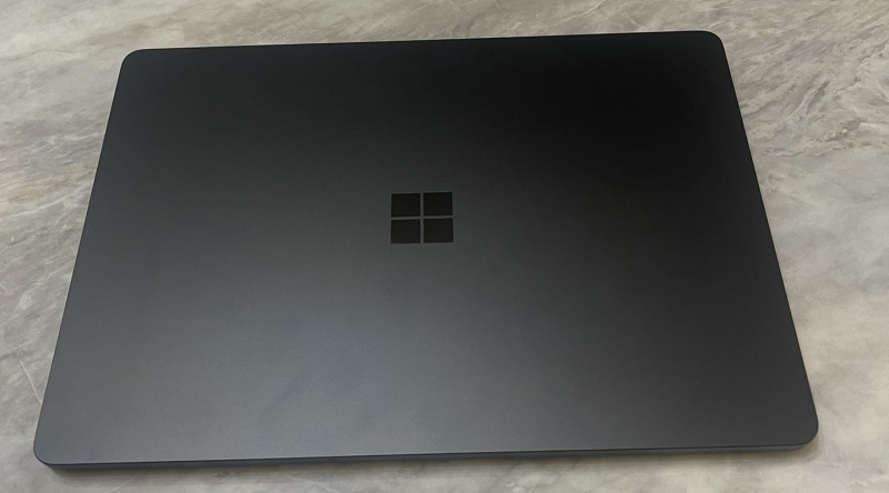 На «китайском Avito» обнаружен прототип ноутбука Surface Laptop 7 на чипе Intel Lunar Lake