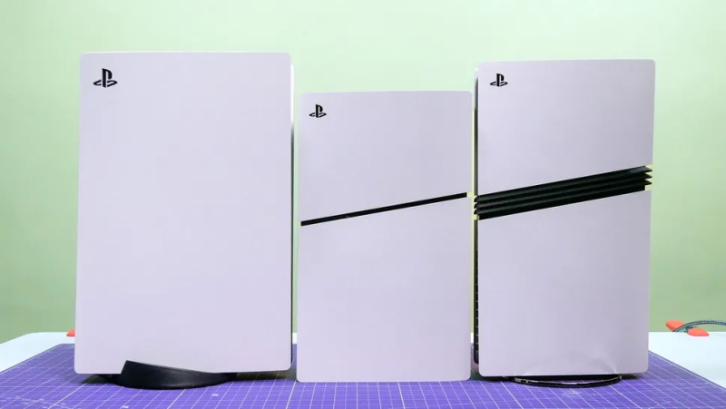  Слева направо: PS5, PS5 Slim, PS5 Pro. Источник: Games Radar 