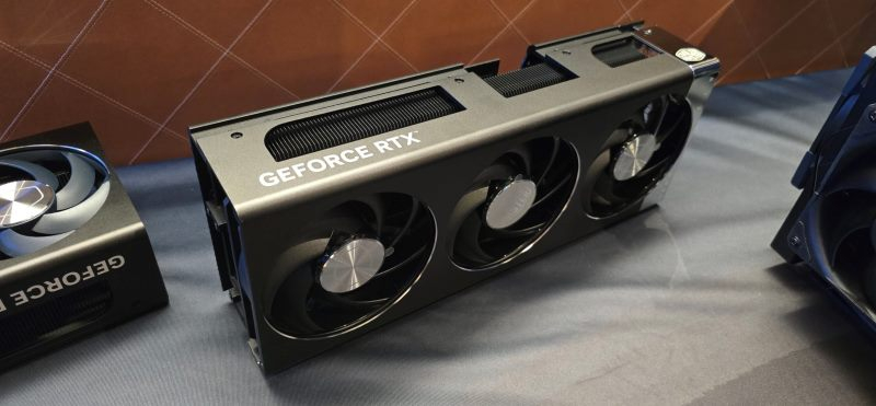 Cooler Master     GeForce RTX 5000        