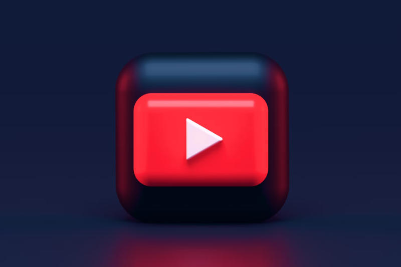 YouTube        ⠗       