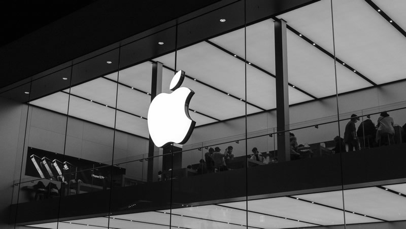 Apple     iPhone -  