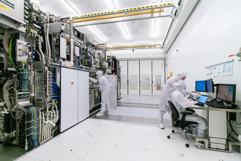 Тарифы Трампа способствовали росту апрельской выручки TSMC на 48 %