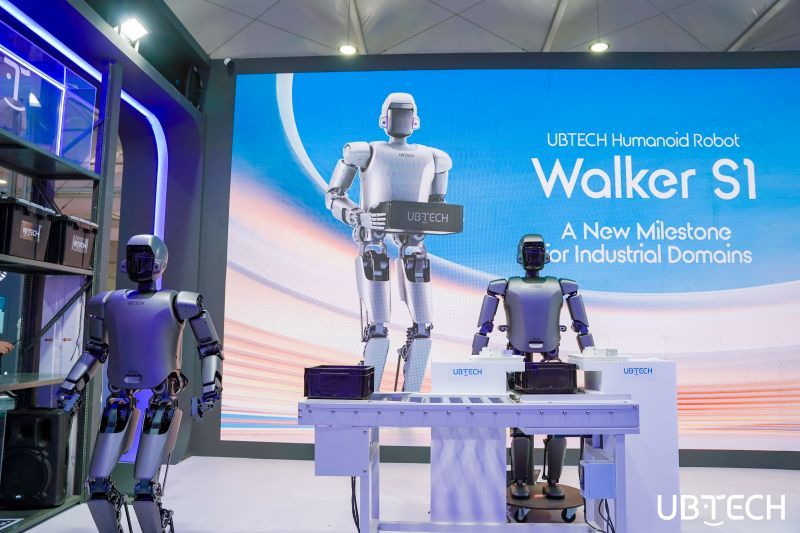 Huawei поможет усовершенствовать человекоподобных роботов UBTech