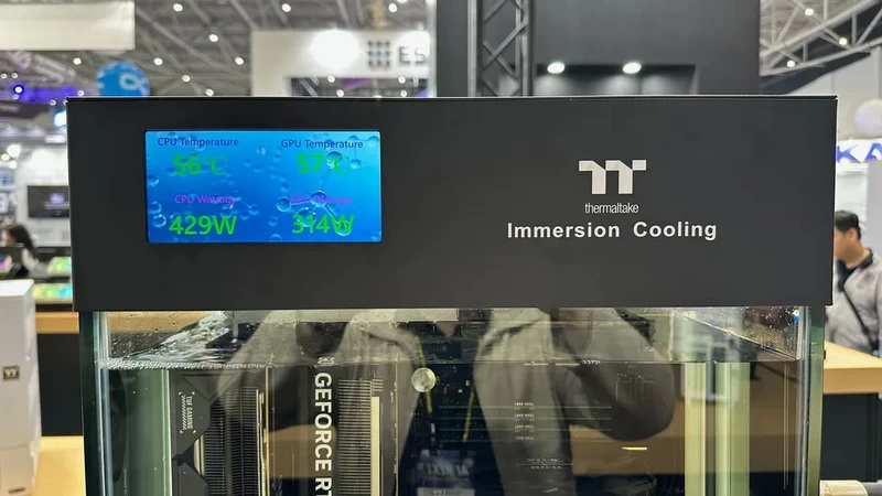 Thermaltake показала ПК-корпус IX700 с иммерсионным охлаждением комплектующих