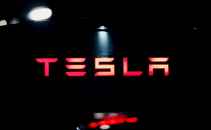 Tesla предупредила администрацию Трампа о вреде пошлин на импортные чипы