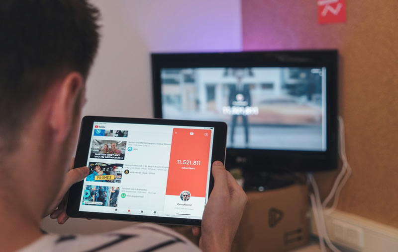 YouTube           