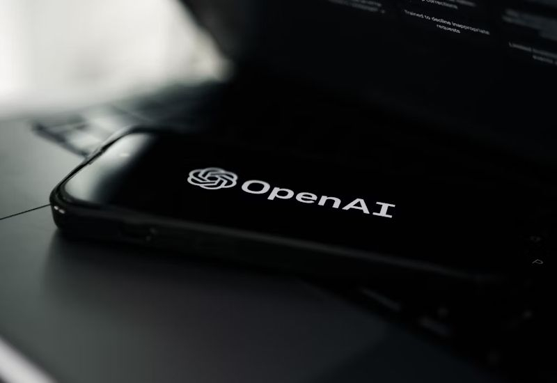 Секретный ИИ-гаджет OpenAI и Джони Айва не будет носимым и выйдет не раньше 2026 года