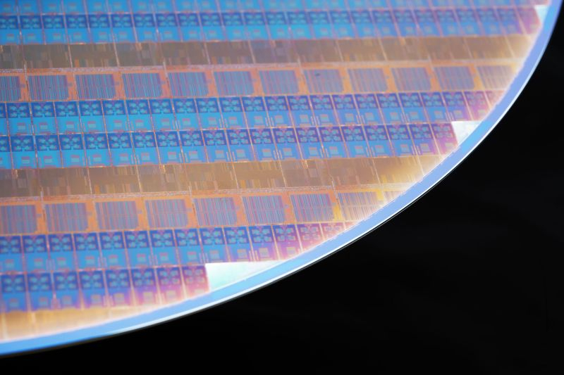 Intel придержит ангстремный техпроцесс 18A для своих процессоров — сторонние клиенты получат сразу 14A