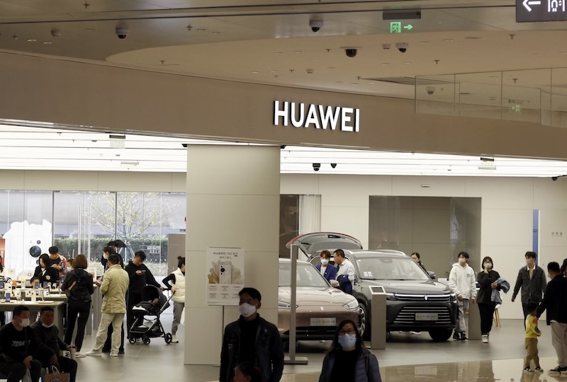 Huawei обвинили в копировании ИИ конкурентов — компания всё отрицает