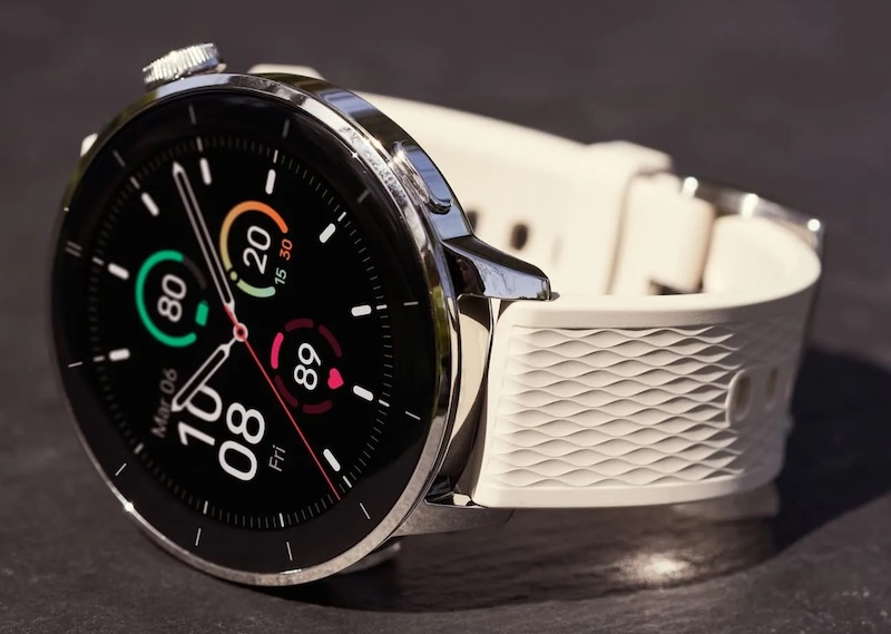OnePlus выпустила уменьшенную версию часов Watch 3 за $299 и наушники Buds 4 за $129