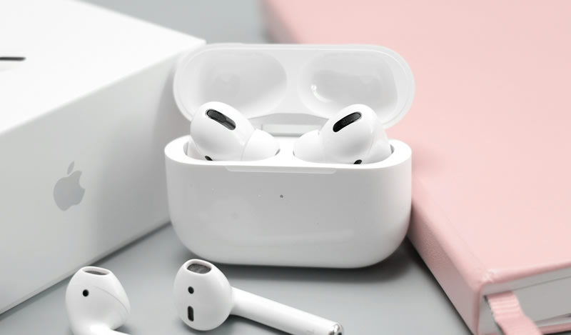 Наушники AirPods остаются хитом, но Apple не может нарастить их продажи