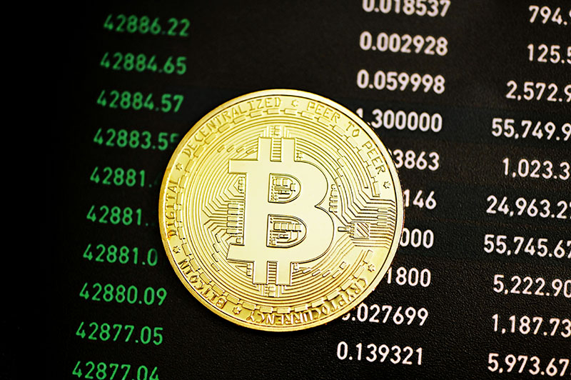 Курс биткоина упал до $115 000 после нового рекорда на прошлой неделе
