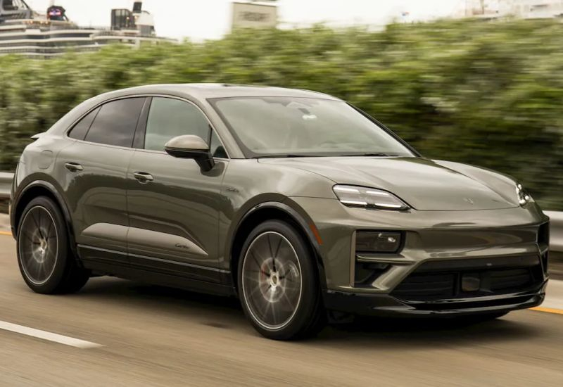 Обновлённый Porsche Macan получил цифровой ключ и поддержку видеоигр