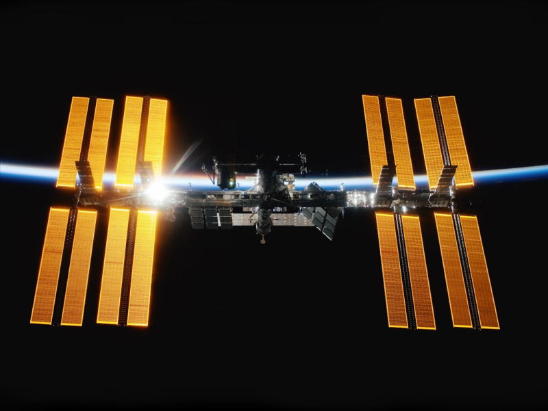 Прототип орбитального ЦОД Axiom Space и Red Hat для экспериментов с периферийными вычислениями прибыл на МКС