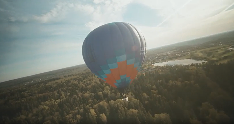 Смартфон Honor X9d пережил падение с высоты 350 м