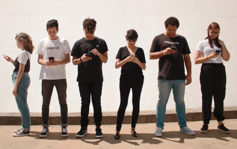 I*******m защитит подростков от ИИ и взрослого контента  фильтр PG-13 теперь включён по умолчанию