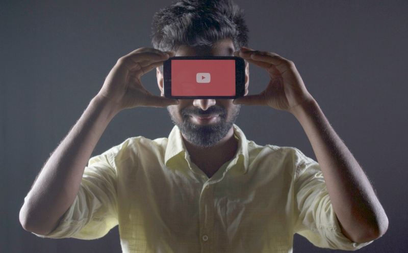 Россияне продолжают смотреть замедленный YouTube — он остался в пятёрке самых популярных соцсетей в России