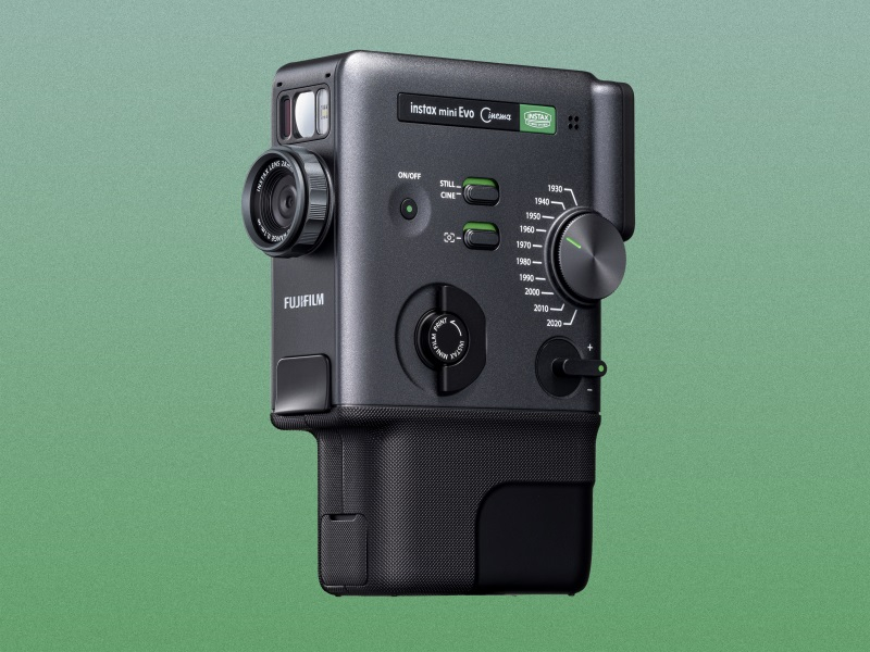 Fujifilm представила камеру мгновенной печати Instax Mini Evo Cinema в ретро-стиле, которая умеет снимать видео