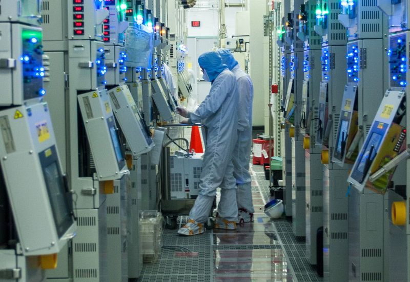 Мировые продажи чипов взлетели на 29,8 % в ноябре и достигли рекорда