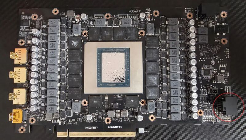 Энтузиаст&nbsp; создал 1500-ваттную GeForce RTX 5090 — пришлось вживить второй разъём 12V-26