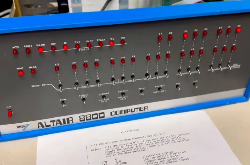 Неисправный компьютер Altair 8800 отремонтировали и впервые запустили спустя 52 года после выпуска