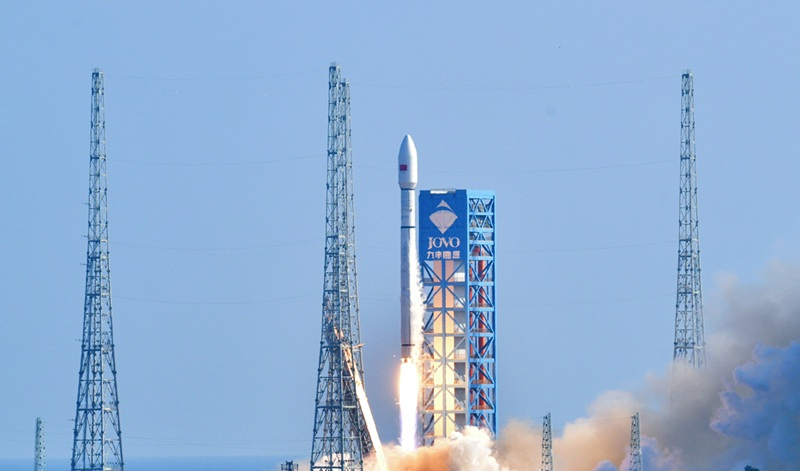 Китай собрался обогнать SpaceX и развернуть на орбите мощные ИИ ЦОД в течение пяти лет