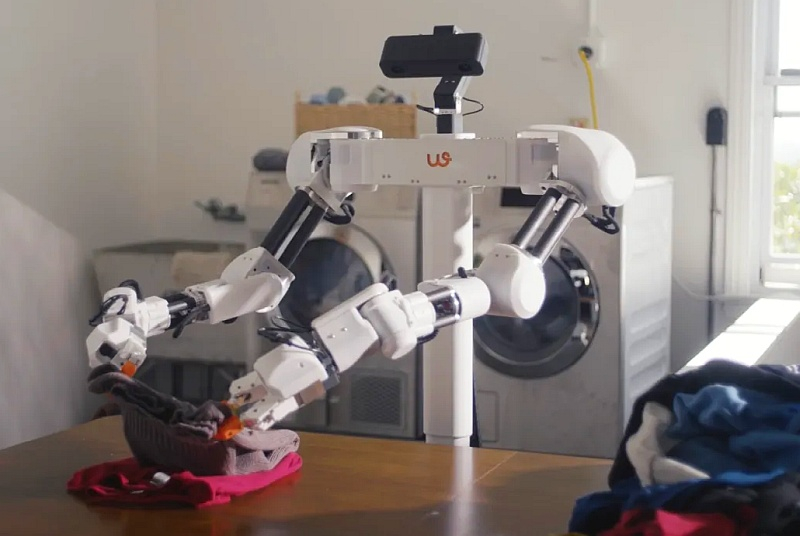 Для самых ленивых: выпущен робот для складывания белья после стирки за $7999