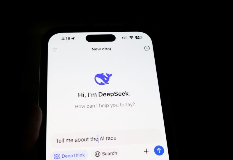 Anthropic обвинила DeepSeek и ещё двух китайских конкурентов в 16 млн попыток дистилляции моделей Claude