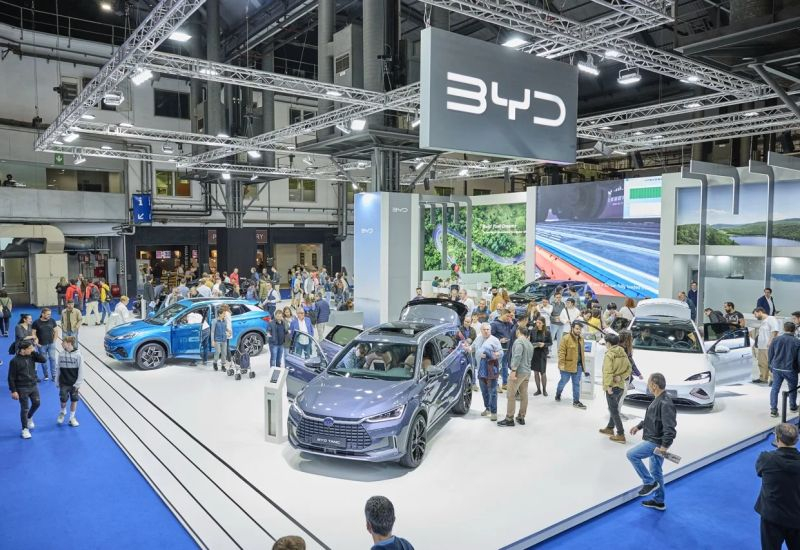 Годовая прибыль BYD упала впервые за четыре года, обнажив ужасы ценовой войны в Китае