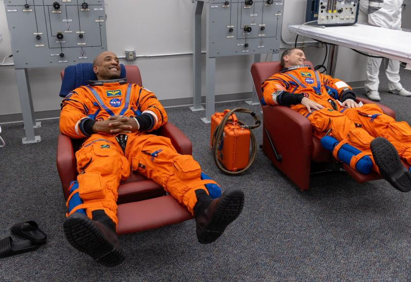 NASA&nbsp; ������� ��������� ����������� ����� �� ���� iPhone � ������ ������ ������ Artemis II