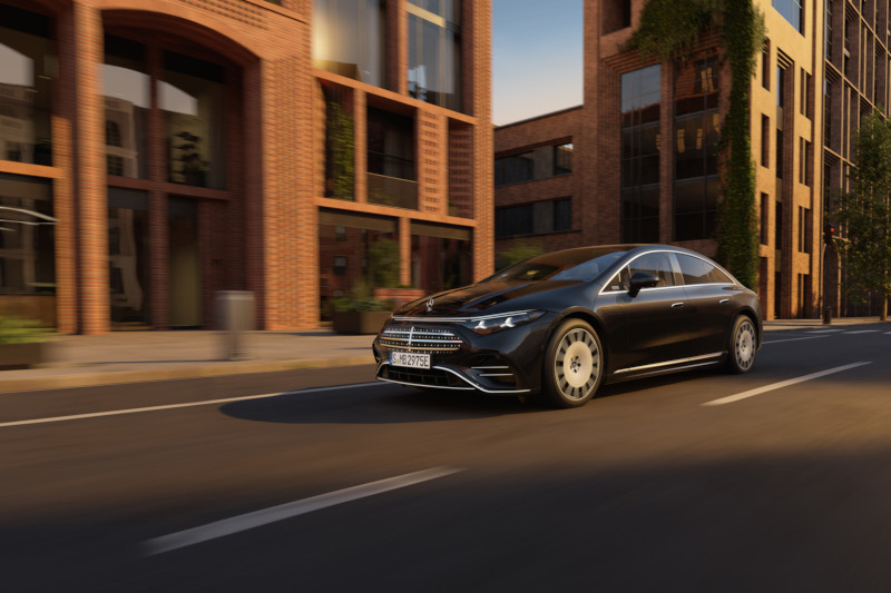 ����������&nbsp; ������������� Mercedes-Benz  EQS �������� ����� ���� � ������� �������