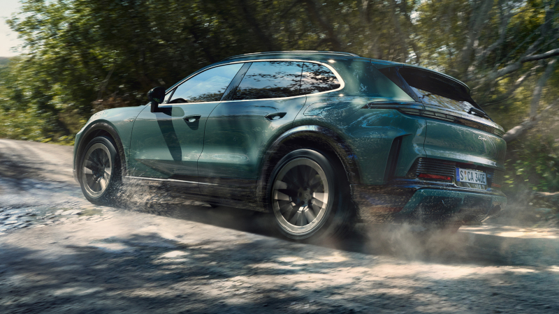 Porsche представила электрический Cayenne с мощностью до 1139 л. с. и разгоном до сотни за 2,4 с
