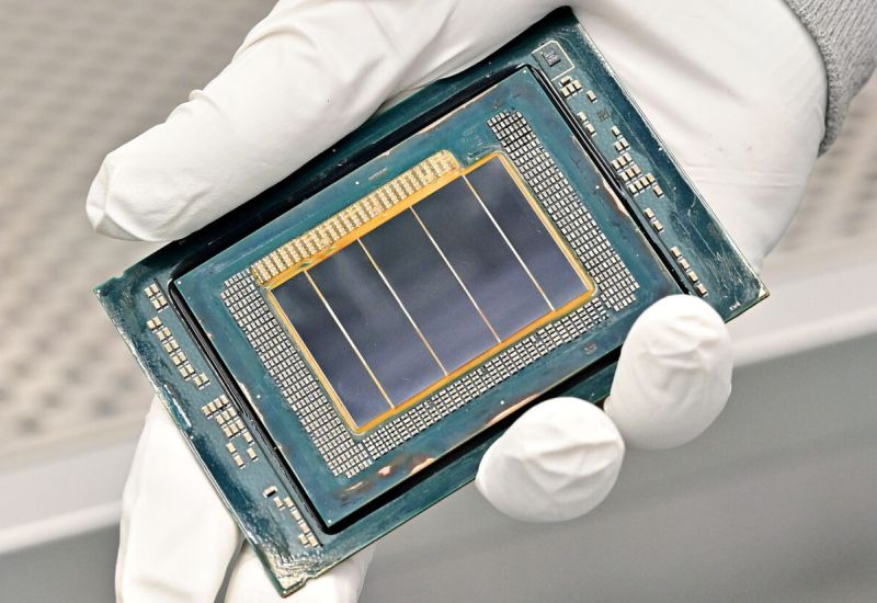Intel признала, что при освоении ангстремного техпроцесса 18A переоценила свои возможности