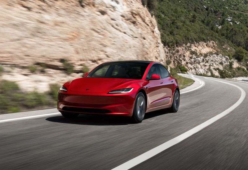 Tesla&nbsp; ����������� � ��������� ������ � ������������ ���������� ��� ����������� �����������