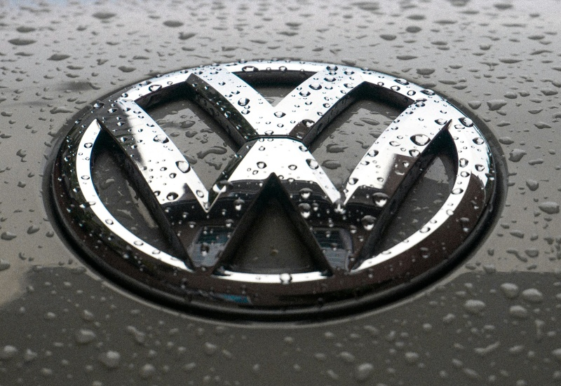 �������������&nbsp; ������-�������: Volkswagen ��������� ������� �� 100 000 ����������� � ������� ������ ������